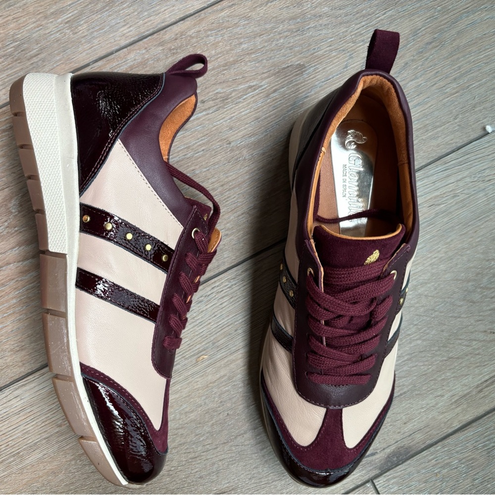 GLAMILLE Women's Burgundy Leather & White sneakers